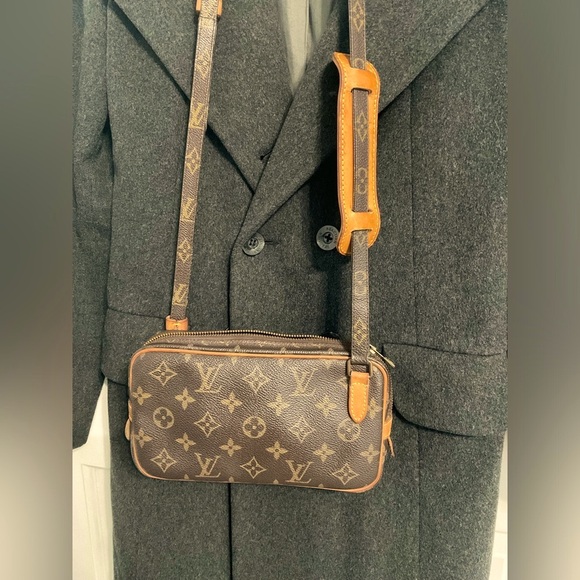 ✅AUTHENTIC LOUIS VUITTON CROSSBODY MONOGRAM - Picture 9 of 9